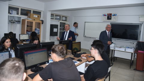 Yeni Eğitim Öğretim Yılına Moral ve Motivasyon Ziyaretleri İl Millî Eğitim Müdürü Murat Demir’den Okullara Ziyaret