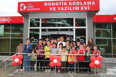 İzmit’te Robotik Kodlama ve Yazılım Evi açıldı