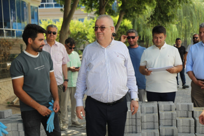 Edremit Belediyesi yolları yenilemeye devam ediyor