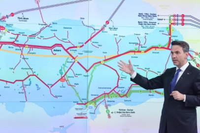 Bayraktar: “Ceyhan'ı Adeta Bir Rotterdam Yapabiliriz"