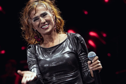 Yıldız Tilbe, Ataköy Marina Açık Hava Sahnesi’nin perdesini açtı!
