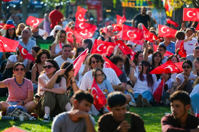 Porsuk Akıyor, Eskişehir’de Festival Heyecanı Devam Ediyor