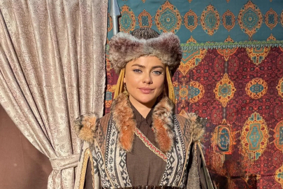 Yaz Dönemini İki Set Arasında Geçirdi