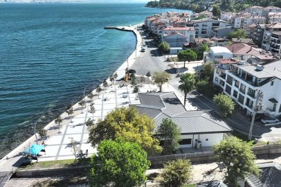 Gölcük Ulaşlı Sahili Yeni Görünümüne Kavuştu